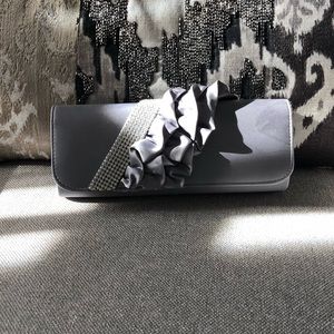 Formal clutch